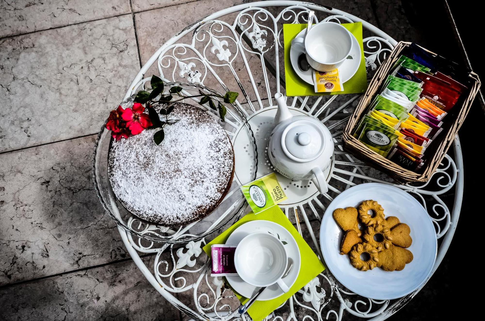 Fra Rose E Mughi Bed & Breakfast Domegge di Cadore Exterior photo