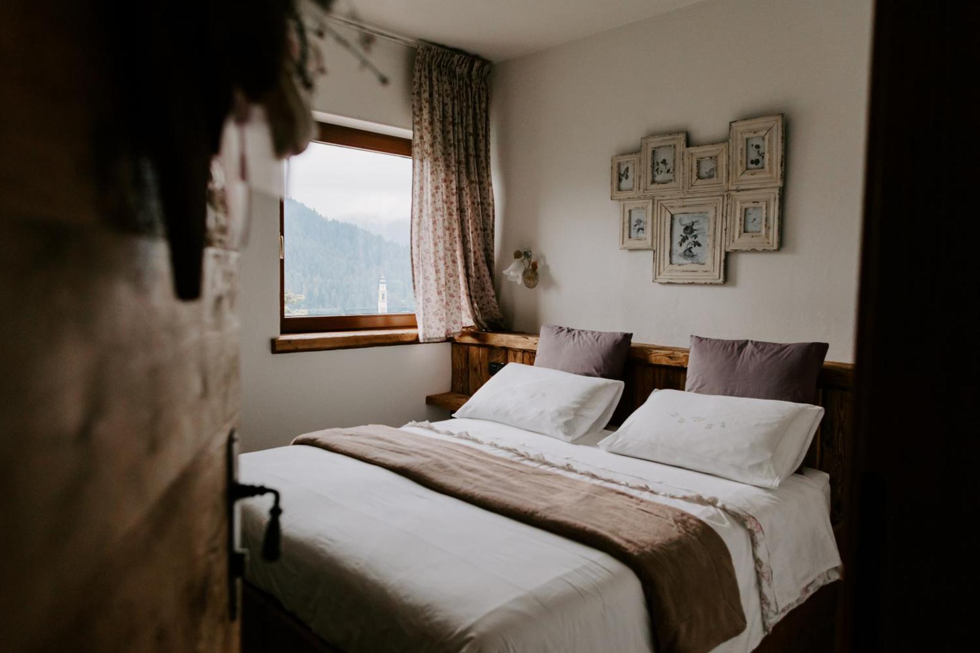 Fra Rose E Mughi Bed & Breakfast Domegge di Cadore Exterior photo